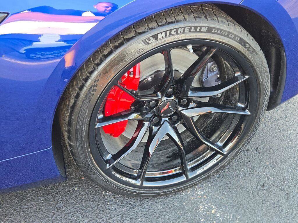 New 2027 Chevrolet Corvette Grand Sport w/ Stealth Interior Trim Package RWD image 16