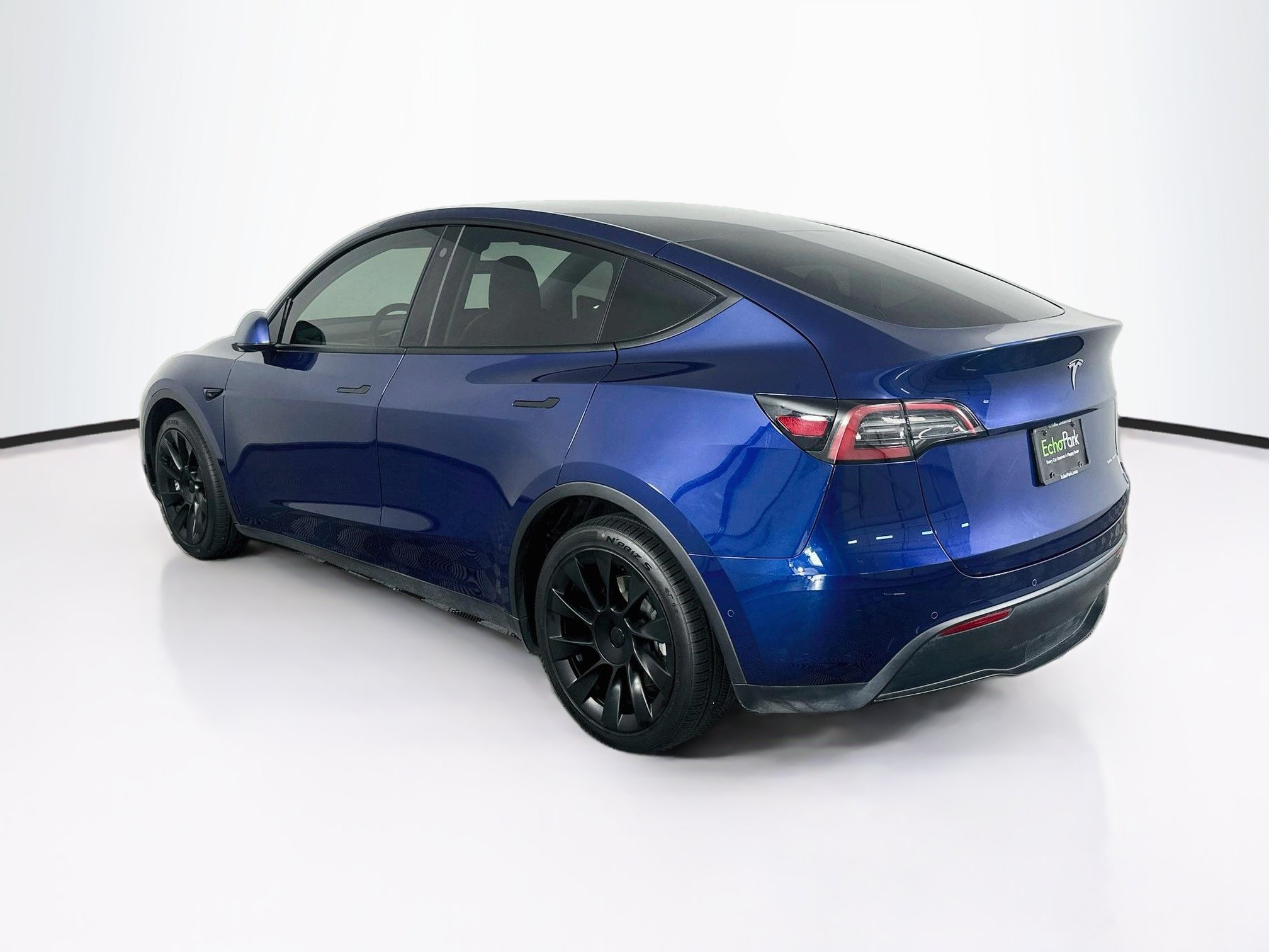 Used 2022 Tesla Model Y Long Range AWD/4WD image 5