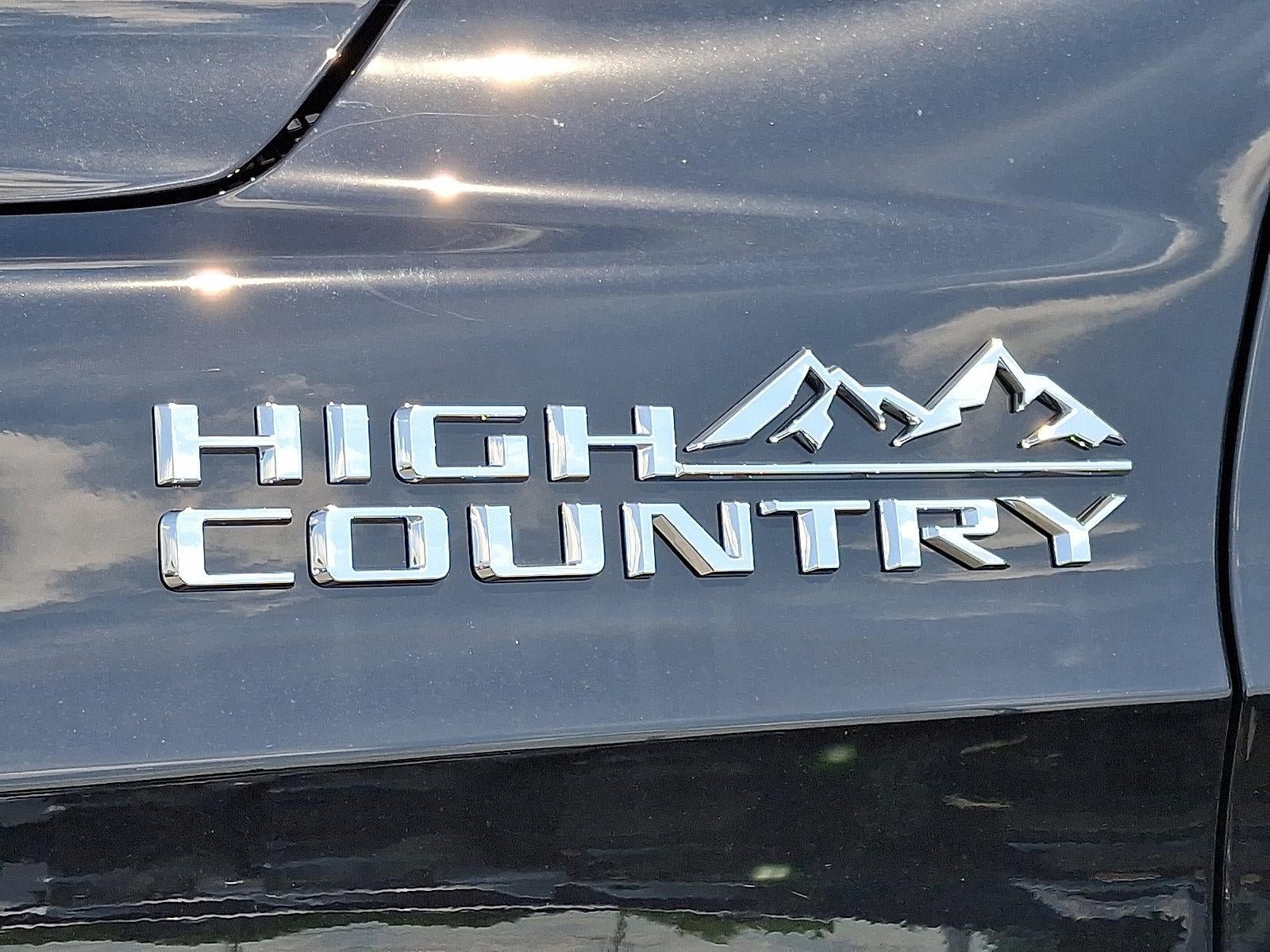 New 2026 Chevrolet Suburban High Country AWD/4WD image 5