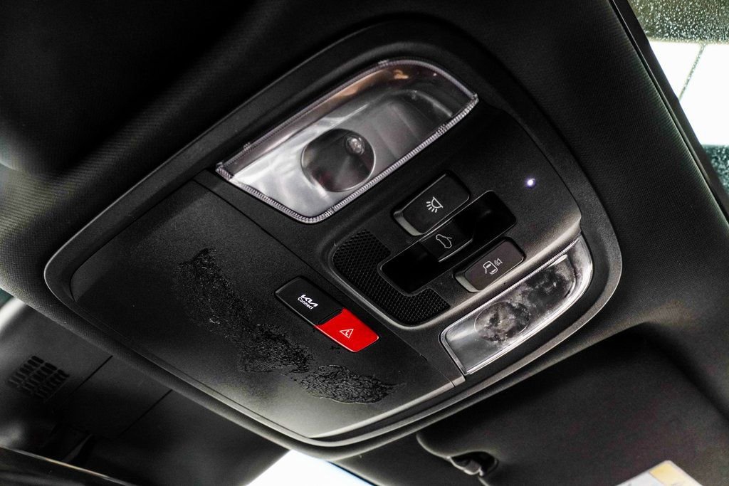 Used 2023 Kia Stinger GT2 image 38