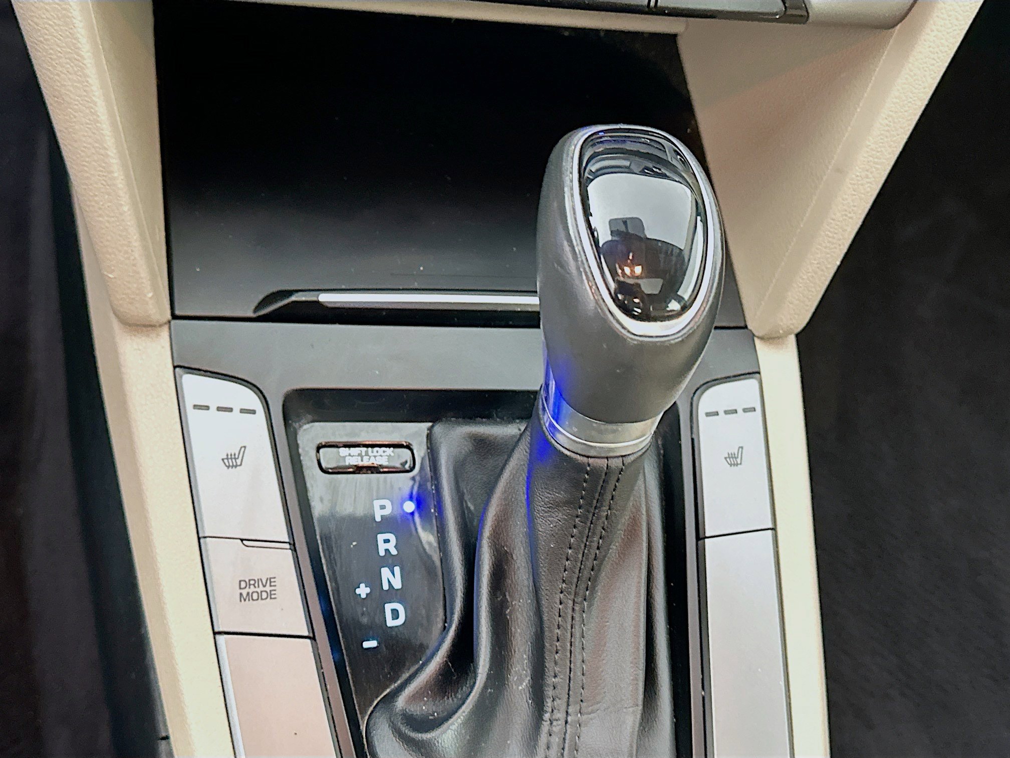 Used 2018 Hyundai Elantra Value Edition image 24