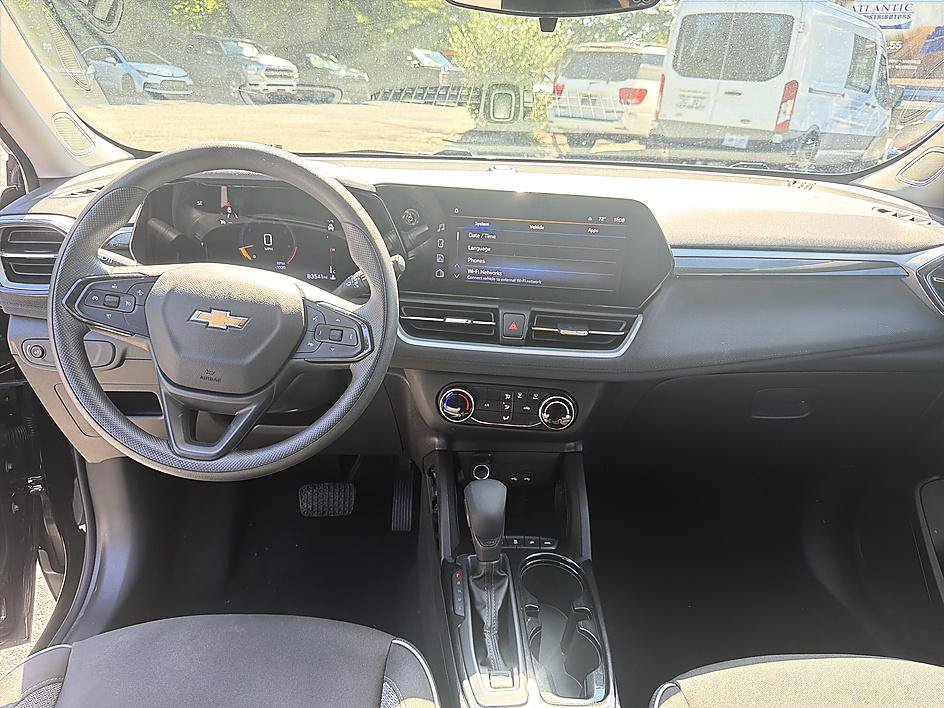 Used 2024 Chevrolet TrailBlazer LS w/ LS Convenience Package AWD/4WD image 16