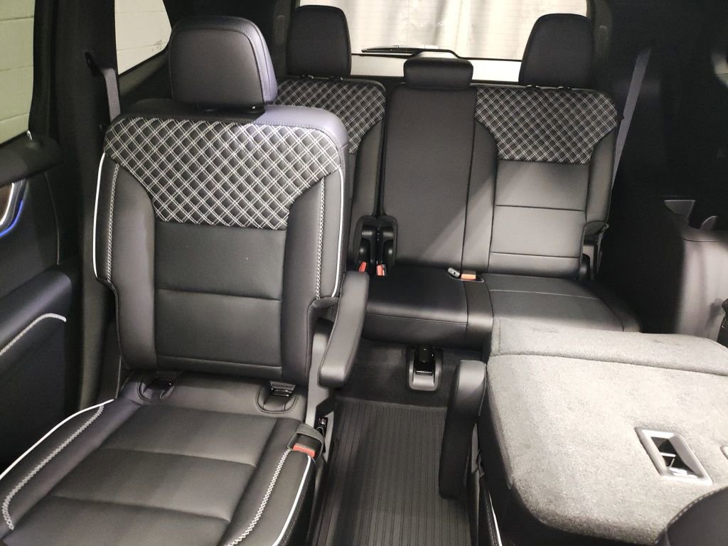 New 2026 GMC Acadia Denali w/ Super Cruise Package image 30