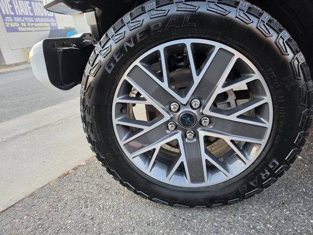 Used 2024 Jeep Wrangler High Altitude AWD/4WD image 3