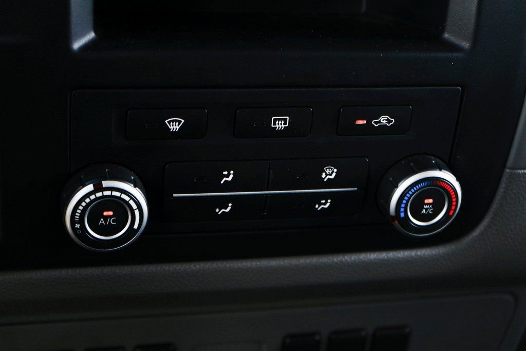 Used 2013 Nissan NV 3500 SV image 33