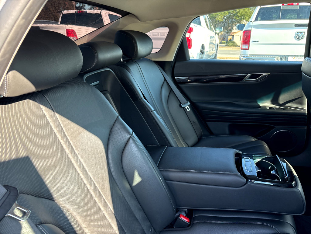 Used 2023 Genesis G80 2.5T image 11