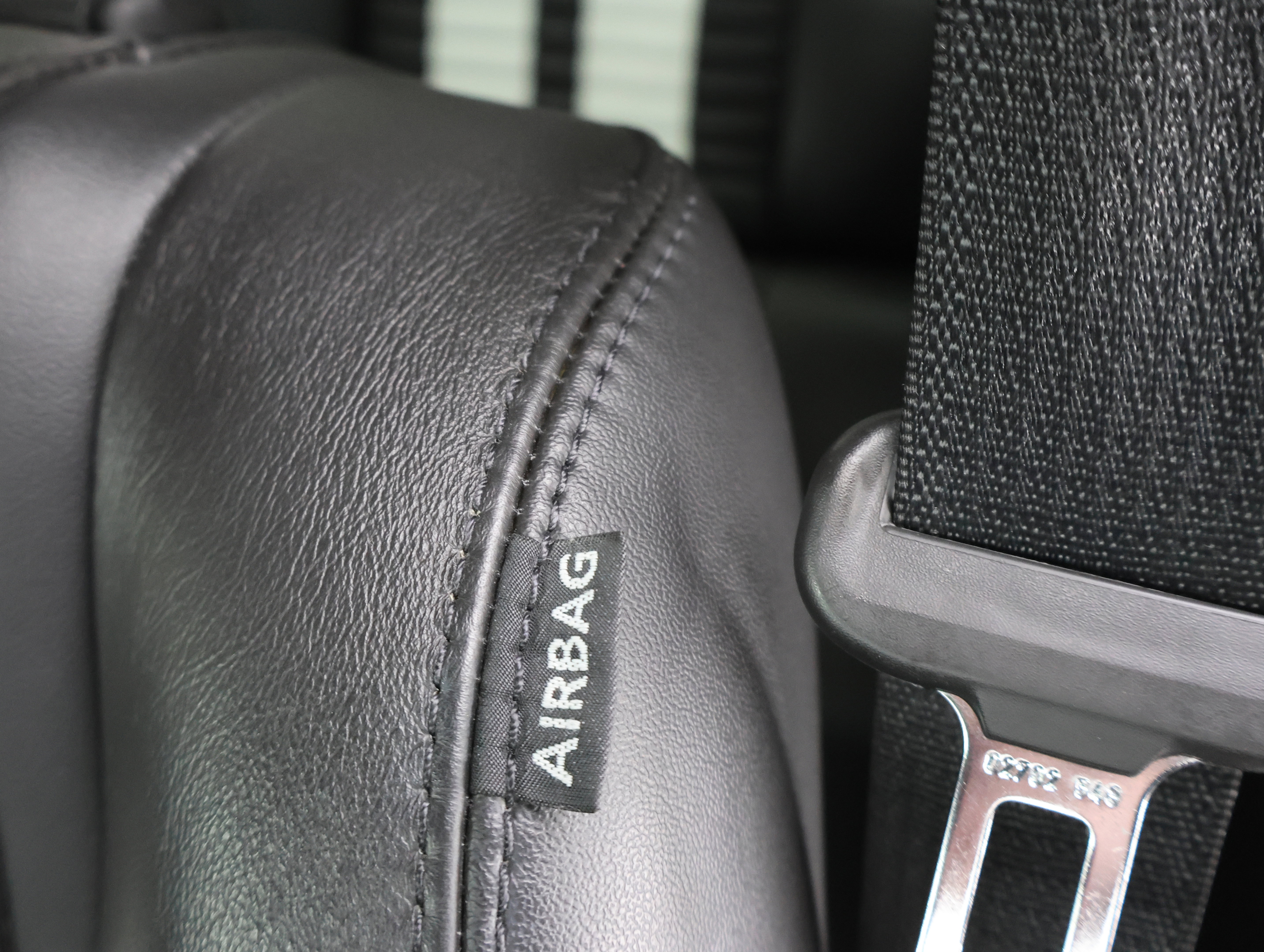 Used 2013 Ford Mustang Shelby GT500 RWD image 39