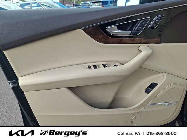 Used 2017 Audi Q7 3.0T Premium Plus w/ Premium Plus Package image 15