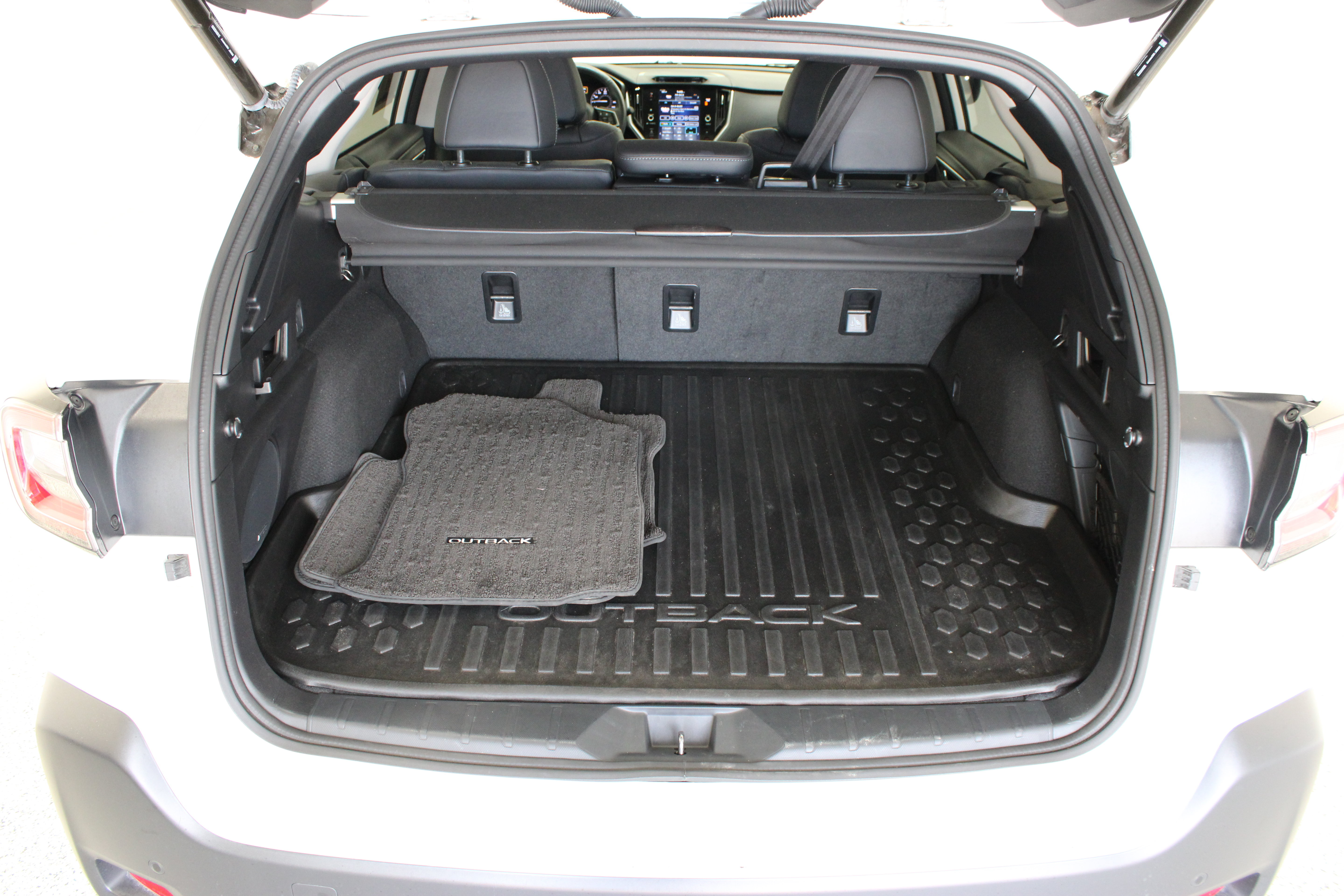 Used 2023 Subaru Outback Touring XT AWD/4WD image 35