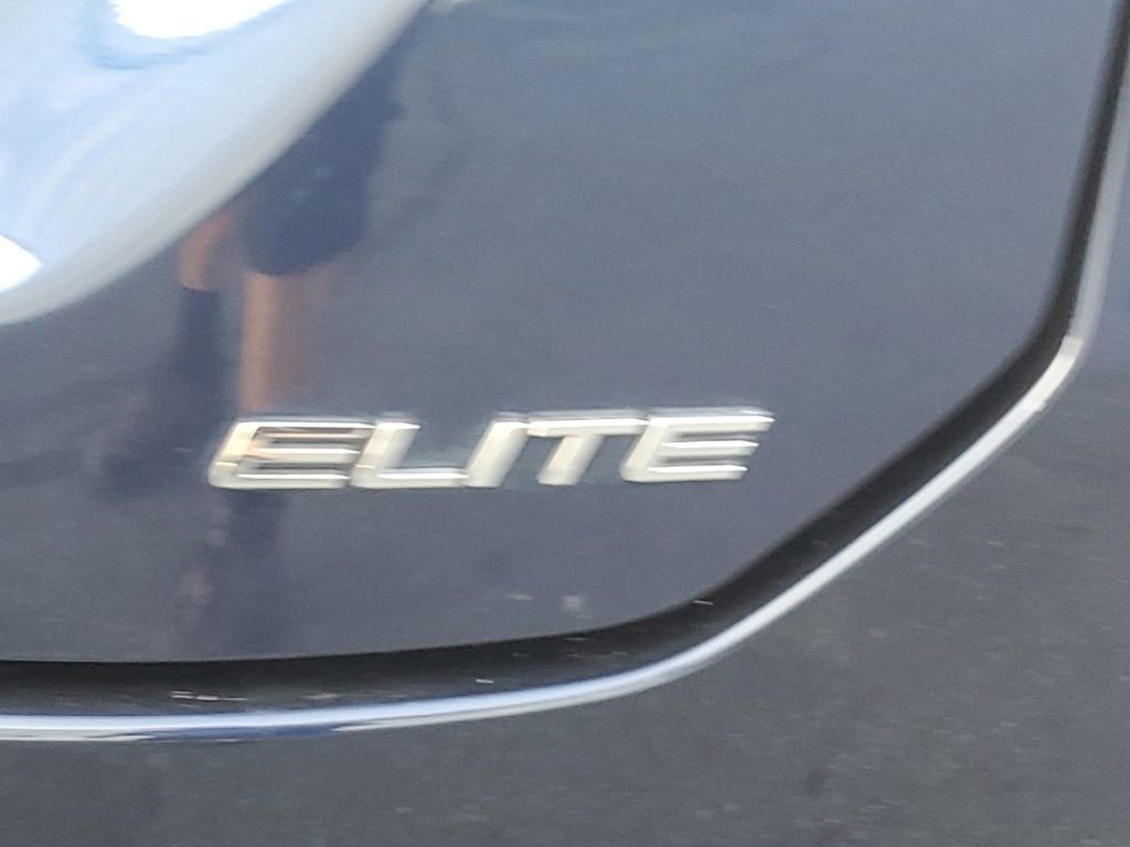 Used 2023 Honda Pilot Elite image 3