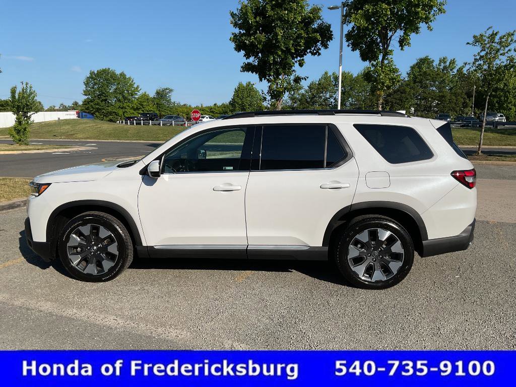 Used 2026 Honda Pilot Elite image 3
