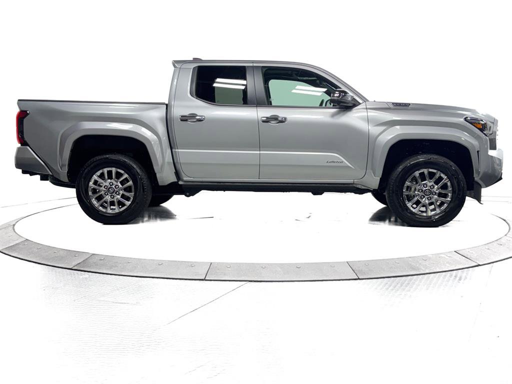 Used 2024 Toyota Tacoma Limited image 12