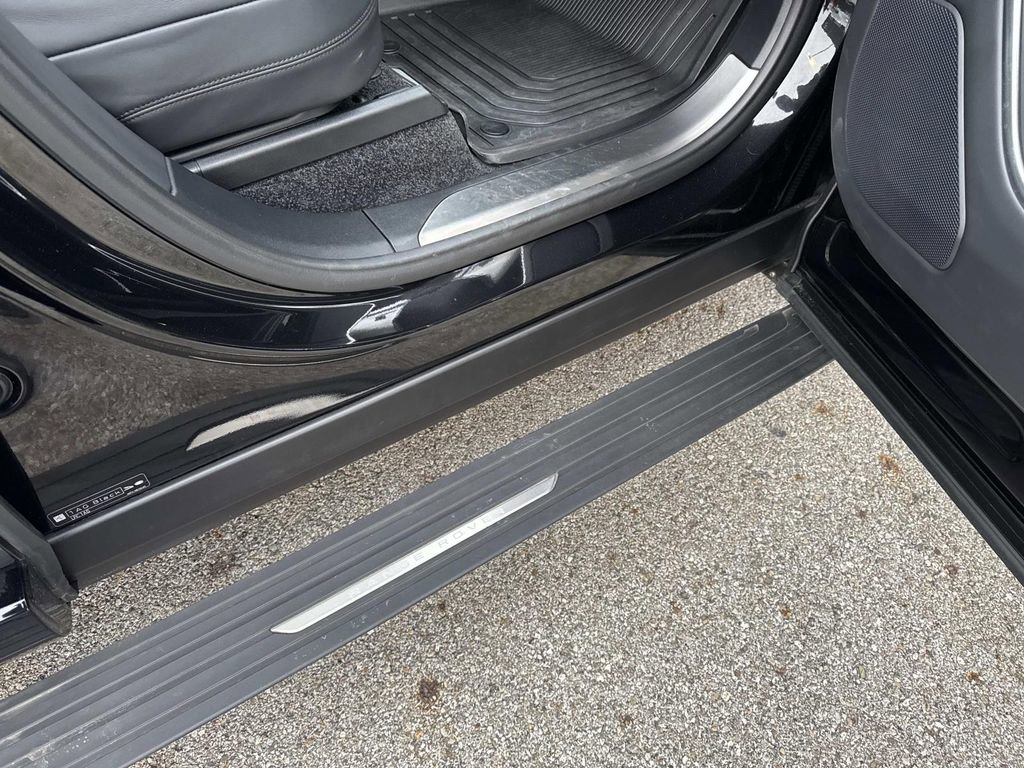 Certified 2024 Land Rover Range Rover SE image 10