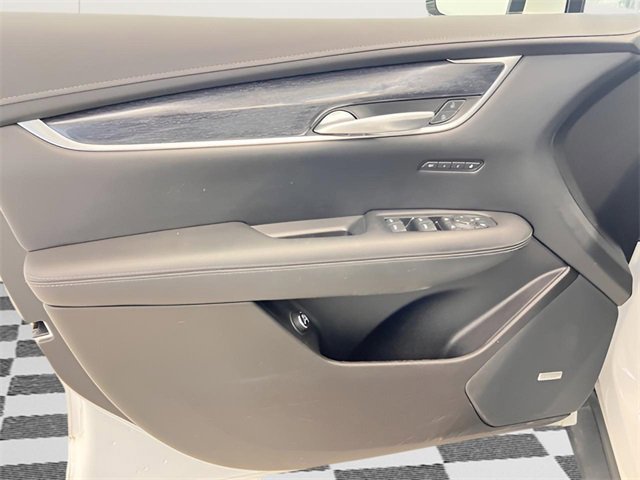 Certified 2022 Cadillac XT5 Premium Luxury image 16