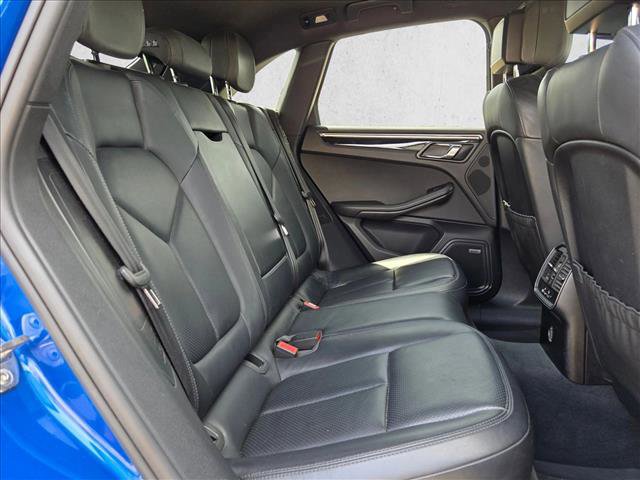 Used 2017 Porsche Macan AWD/4WD image 13