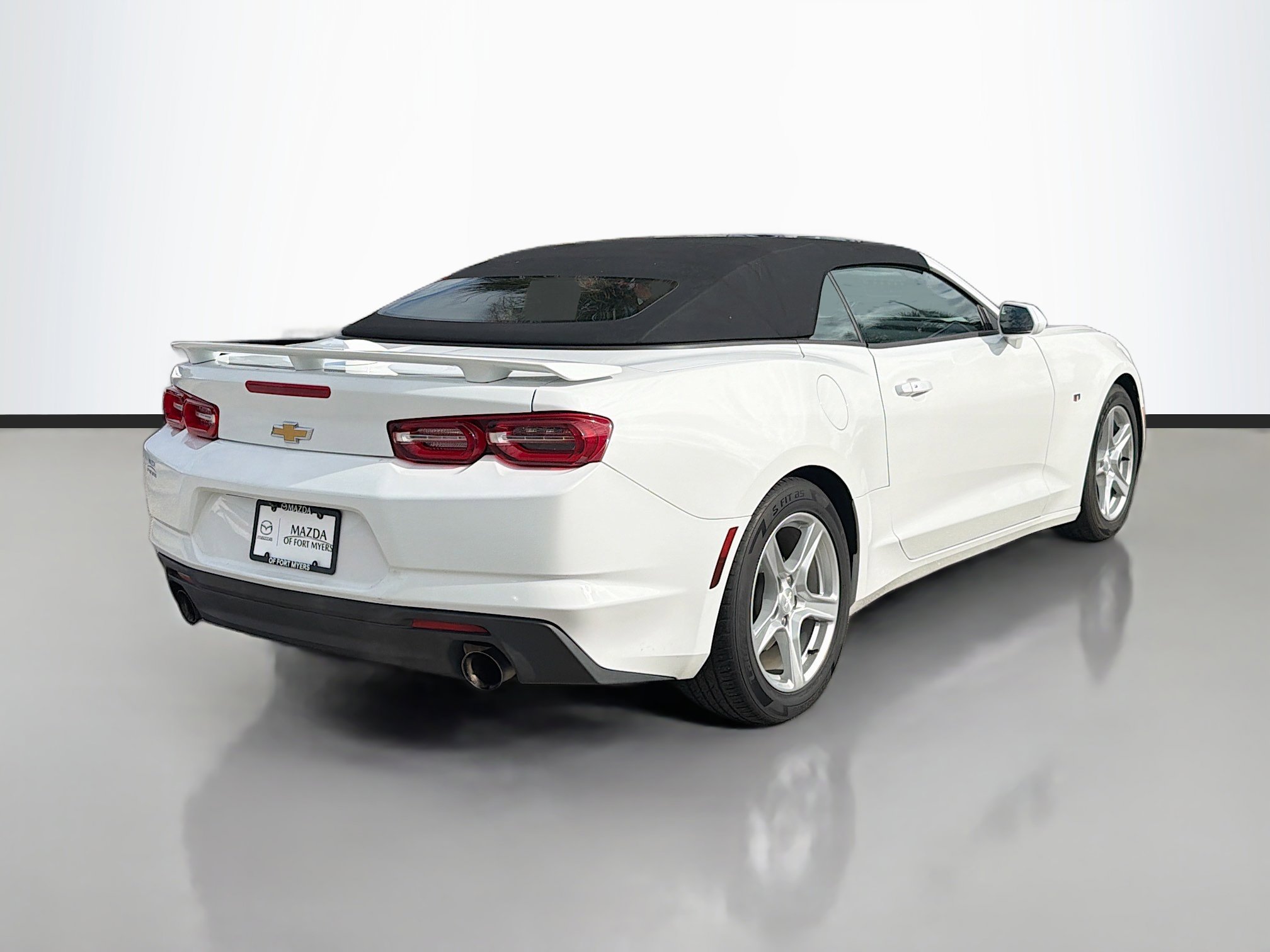 Used 2020 Chevrolet Camaro LT image 3