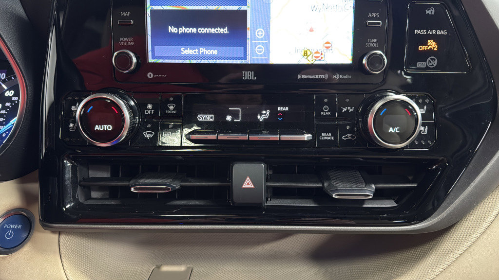 Used 2020 Toyota Highlander Limited AWD/4WD image 30