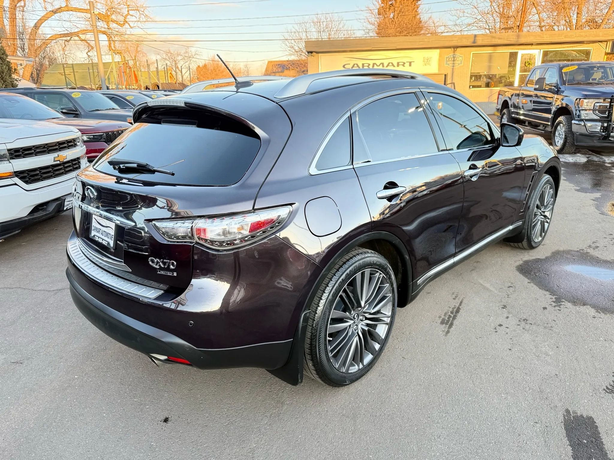Used 2017 INFINITI QX70 3.7 w/ Limited Package AWD/4WD image 9