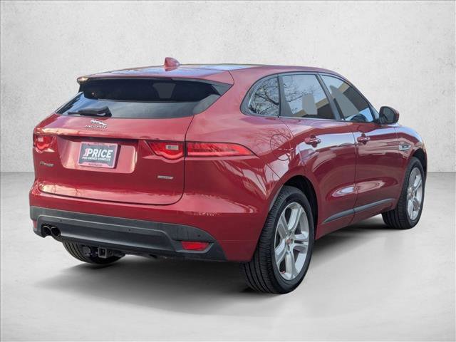 Used 2017 Jaguar F-PACE R-Sport image 5