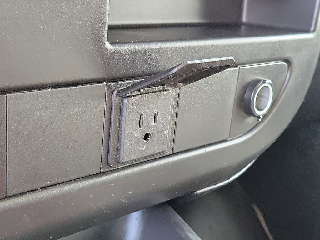 Used 2020 Chevrolet Express 2500 w/ Driver Convenience Package RWD image 9