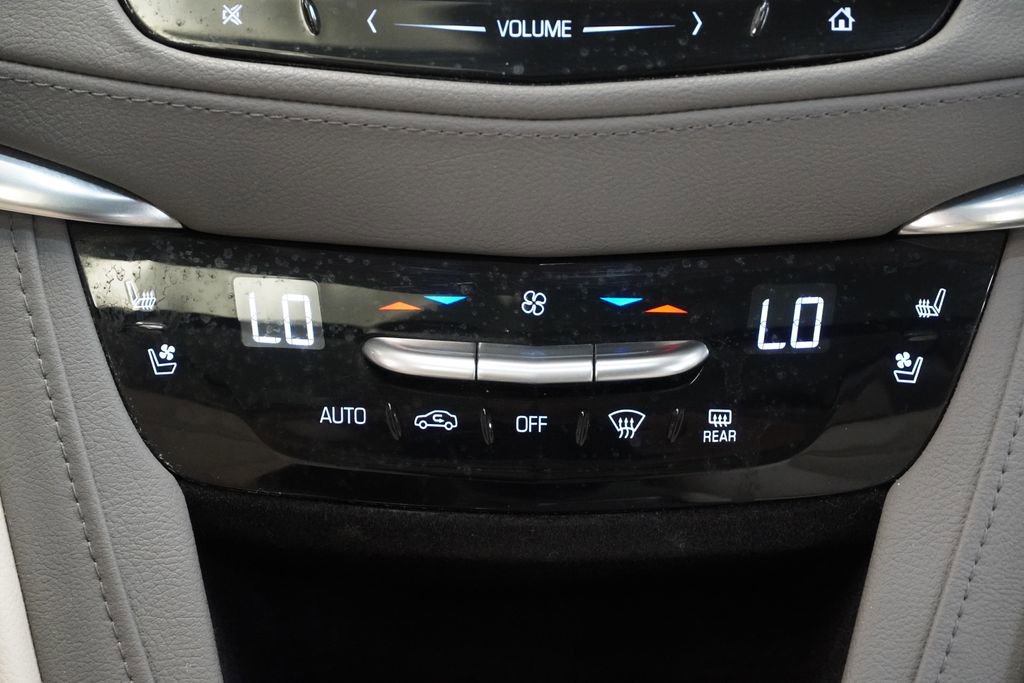 Used 2017 Cadillac XT5 Premium Luxury w/ Advanced Security Package AWD/4WD image 22