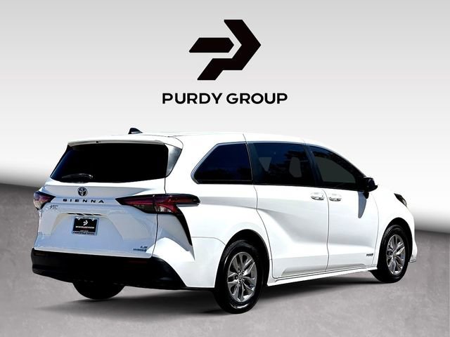 Used 2021 Toyota Sienna LE image 7