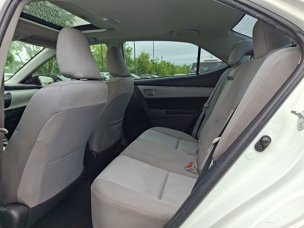 Used 2016 Toyota Corolla LE FWD image 10