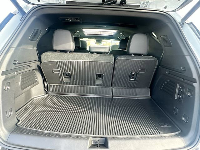 New 2026 Chevrolet Traverse High Country w/ LPO, Floor Liner Package image 27