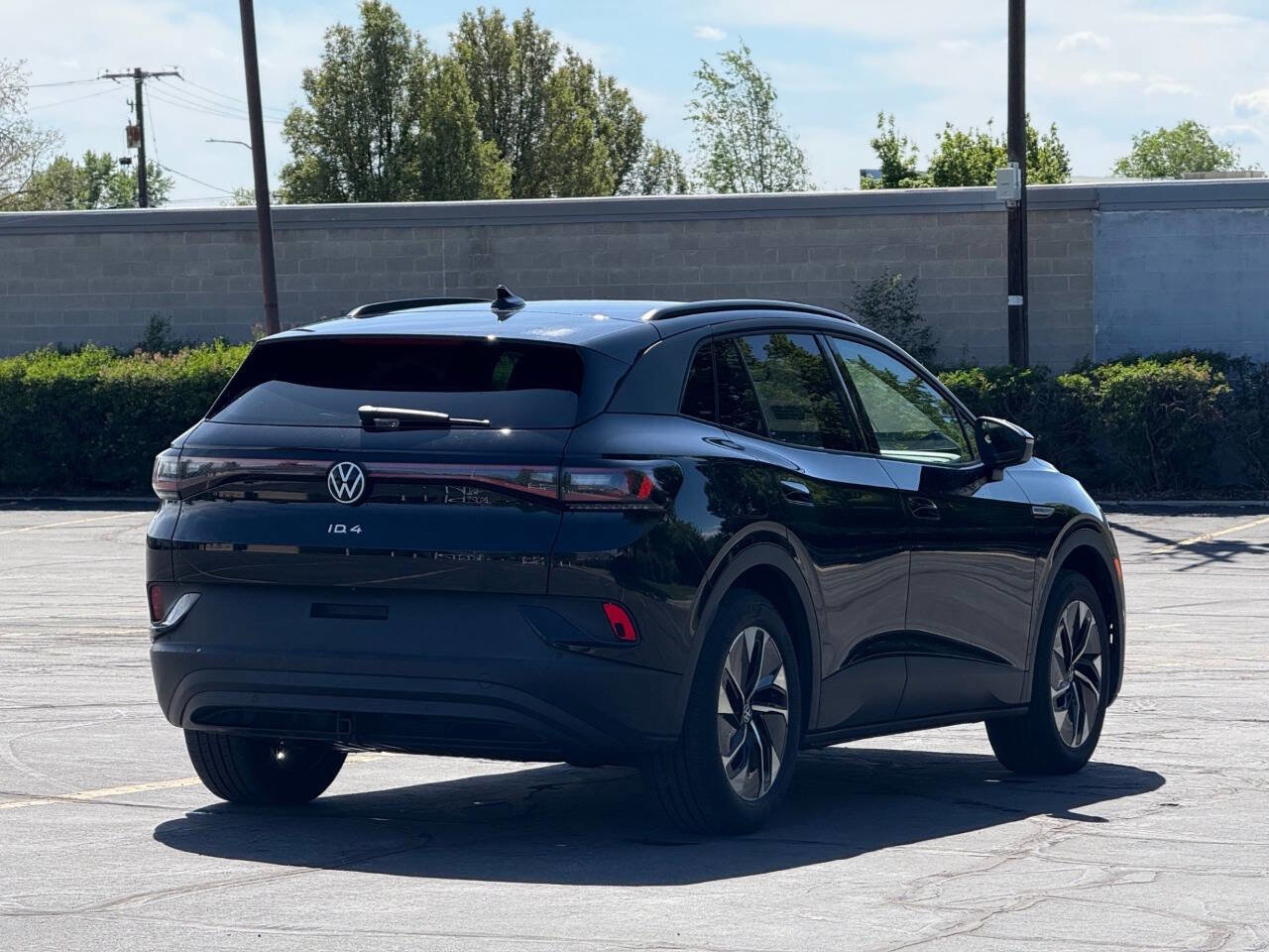 Used 2021 Volkswagen ID.4 Pro AWD/4WD image 5