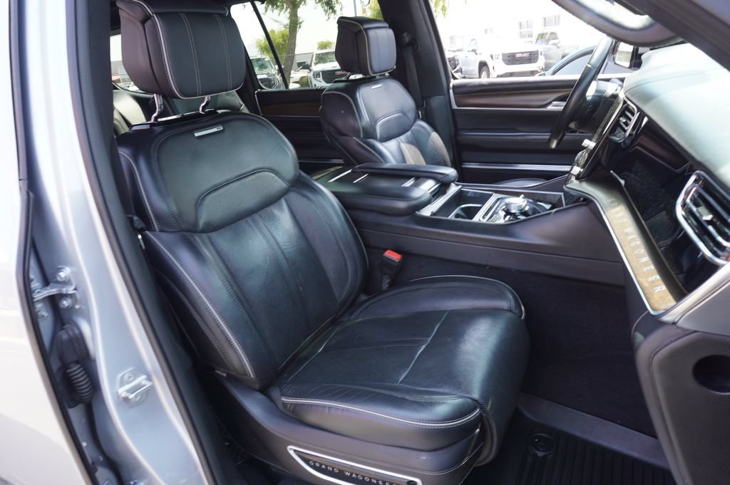 Used 2022 Jeep Grand Wagoneer Series II w/ Convenience Group III AWD/4WD image 13