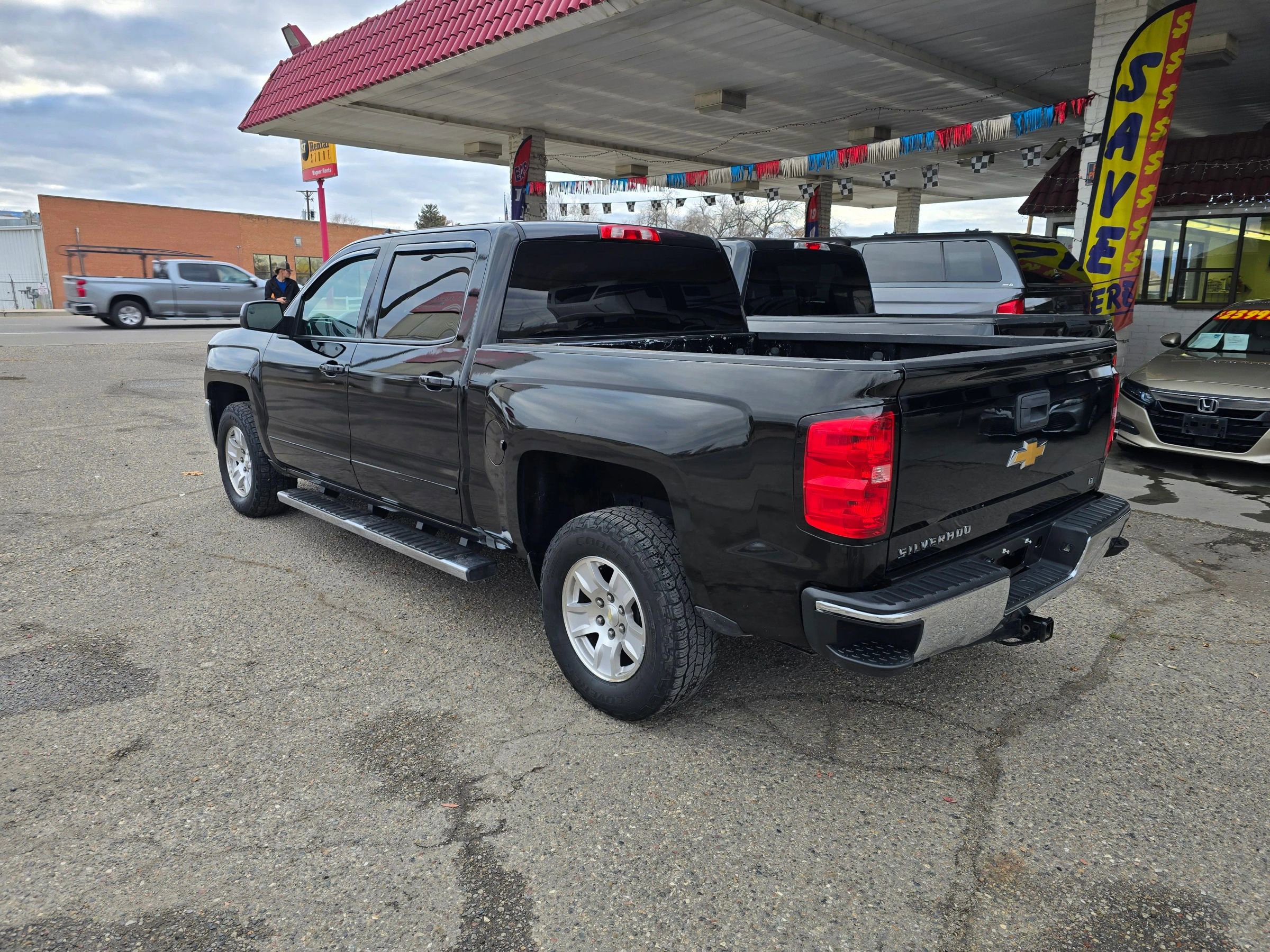 Used 2018 Chevrolet Silverado 1500 LT image 4
