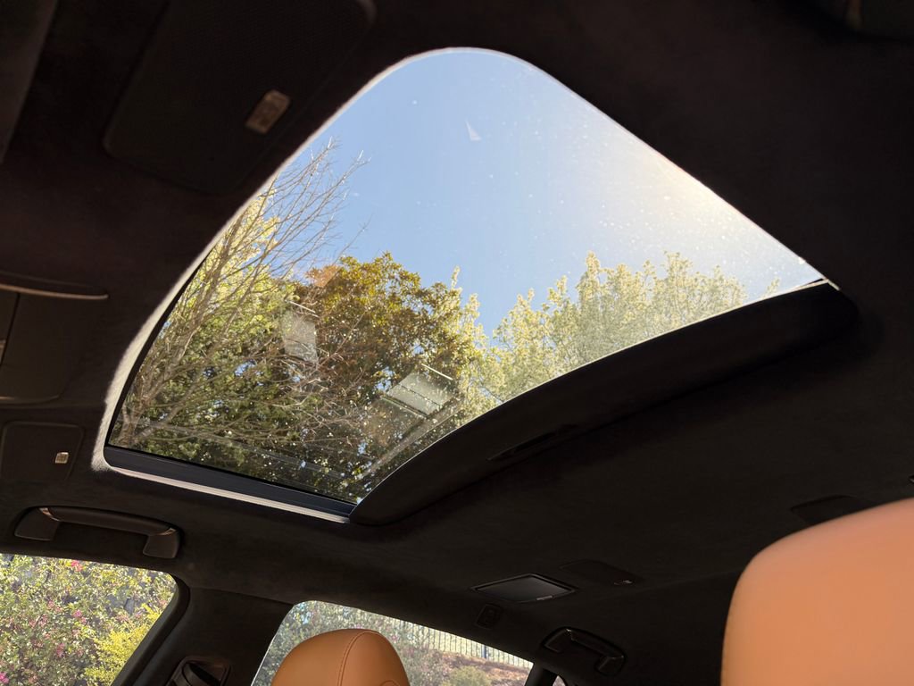 Used 2021 Lexus LS 500 w/ Interior Upgrade Package image 34