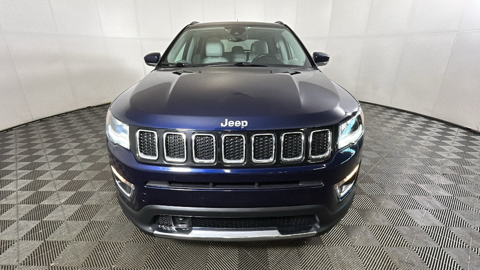 Used 2021 Jeep Compass Limited w/ Sun and Sound Group AWD/4WD image 9