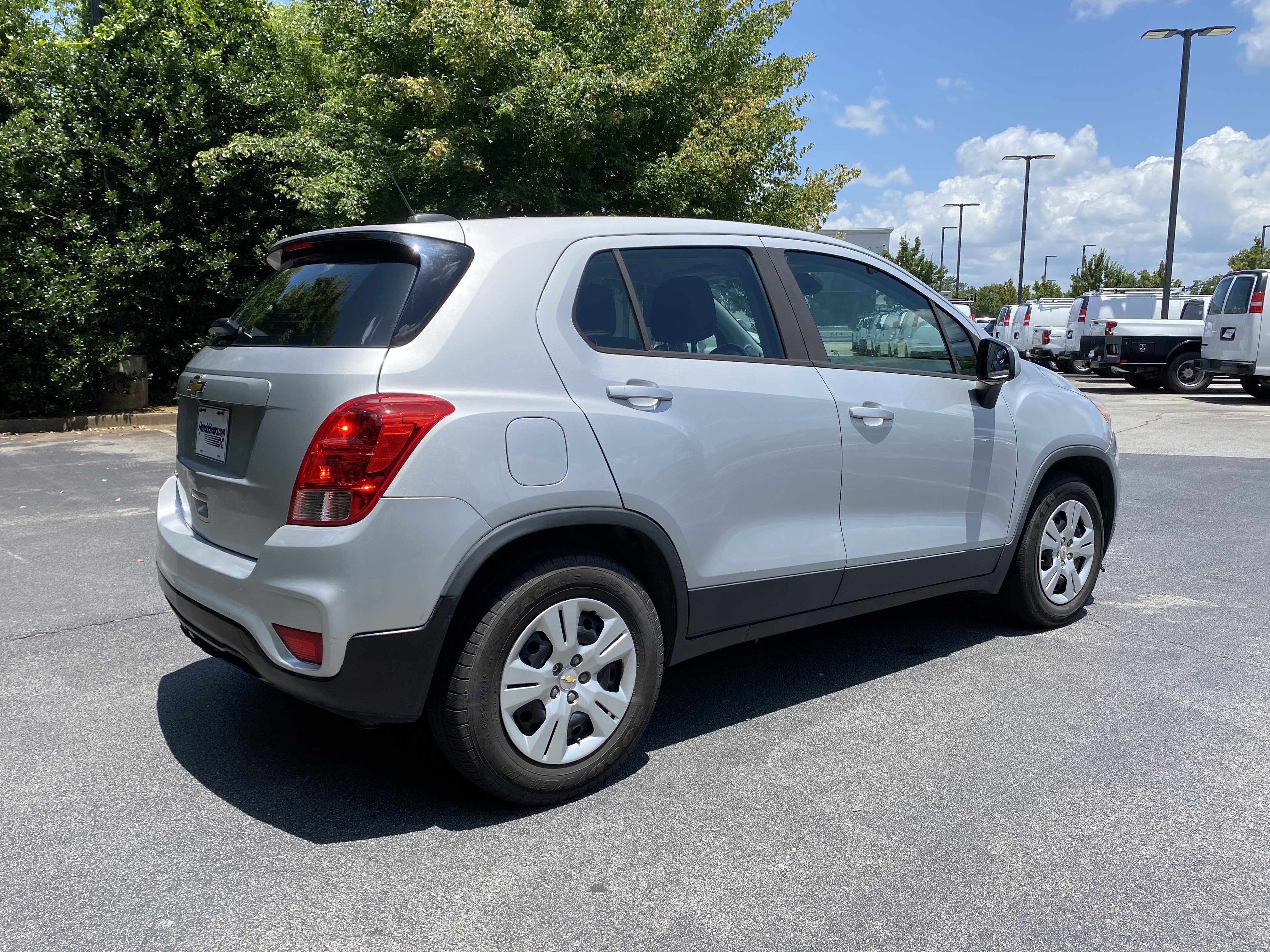 Used 2018 Chevrolet Trax LS FWD image 9