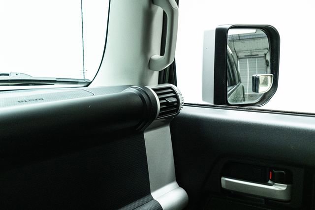 Used 2014 Toyota FJ Cruiser 4WD w/ Upgrade Package image 27