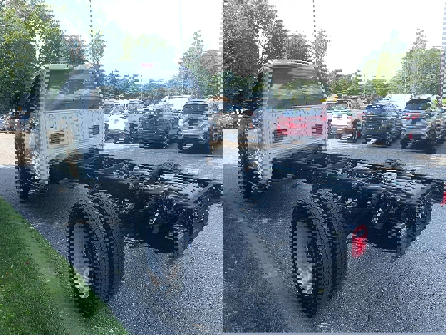 Used 2024 Ford F550 4x4 Regular Cab Super Duty image 24