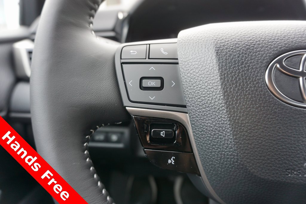 New 2026 Toyota Camry SE image 4