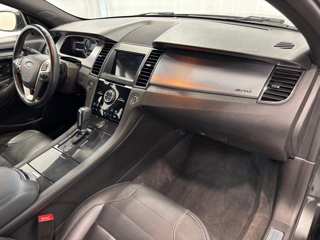 Used 2018 Ford Taurus SHO AWD/4WD image 17