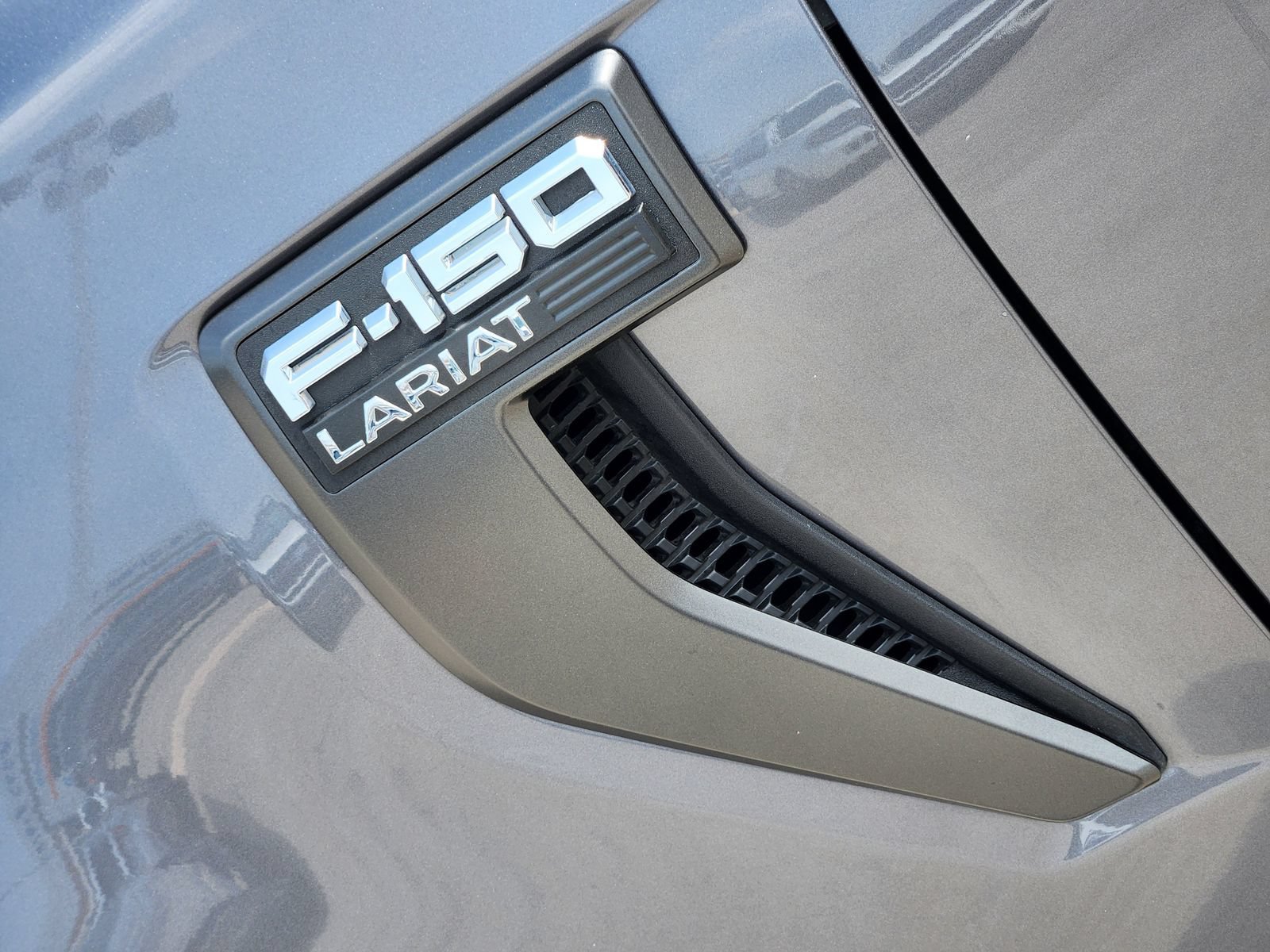 Certified 2023 Ford F150 Lariat w/ Equipment Group 502A High AWD/4WD image 9
