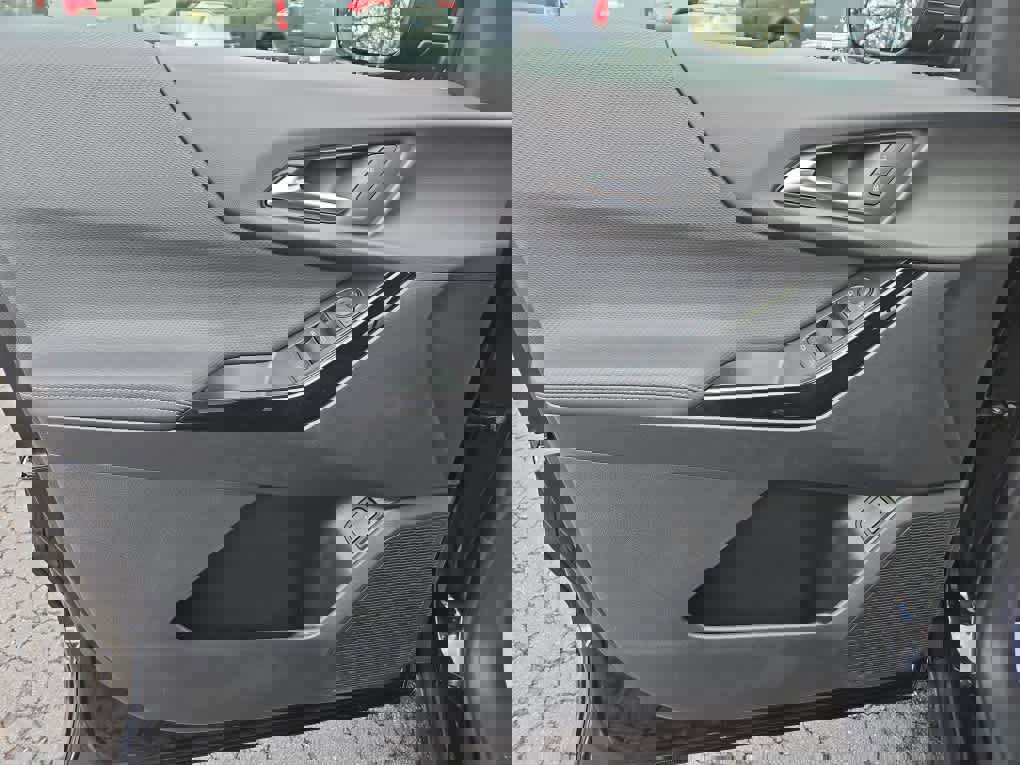 New 2026 Chevrolet Equinox LT w/ Convenience Package II image 11