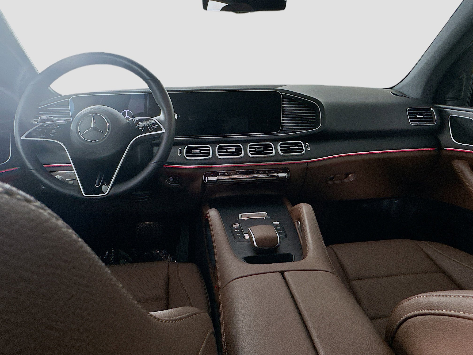 Certified 2024 Mercedes-Benz GLE 350 4MATIC w/ Winter Package image 28