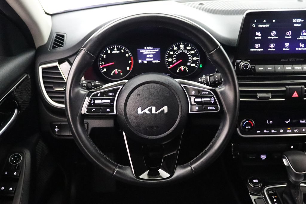 Used 2023 Kia Seltos EX AWD/4WD image 18