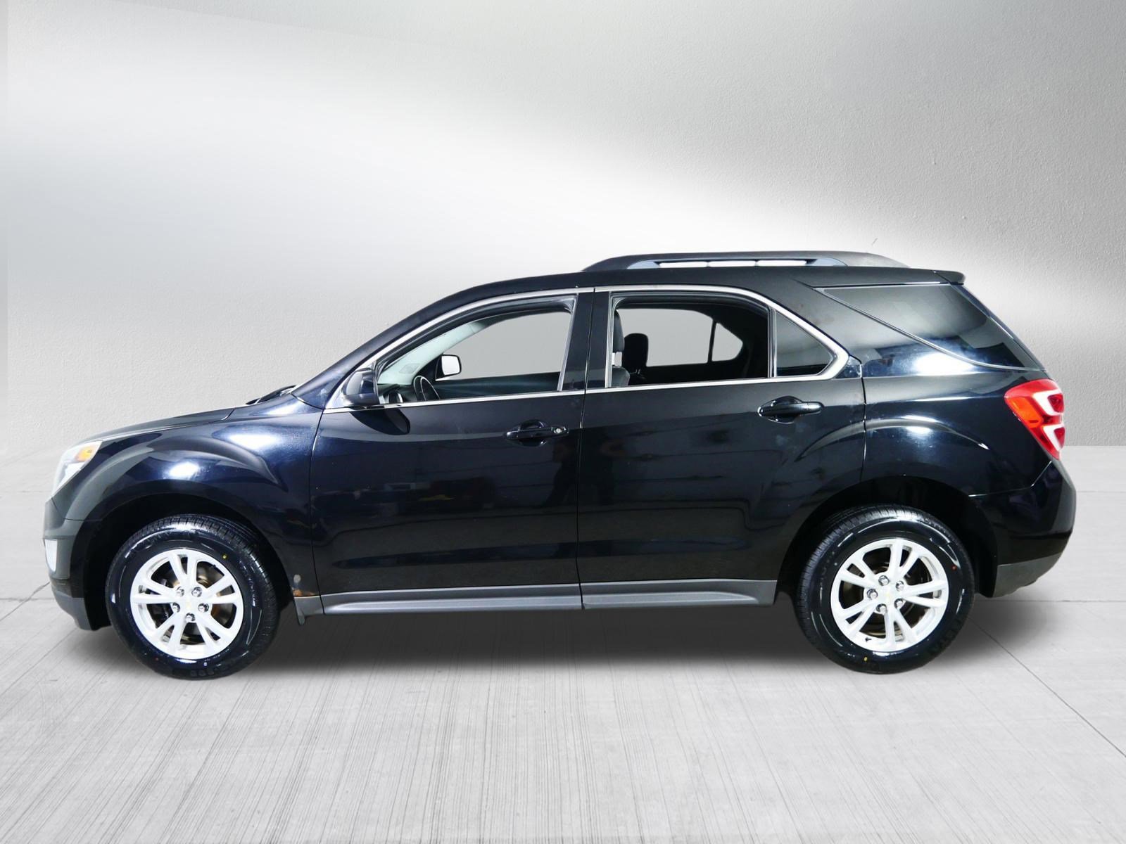 Used 2017 Chevrolet Equinox LT w/ Convenience Package AWD/4WD image 4