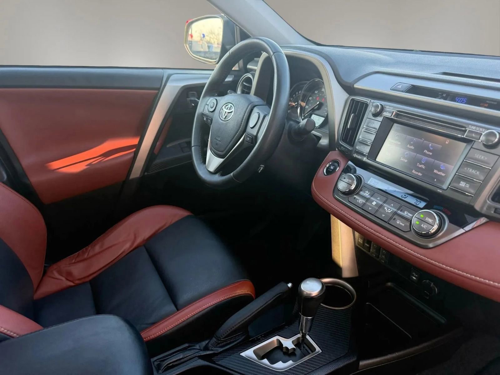 Used 2014 Toyota RAV4 Limited image 45