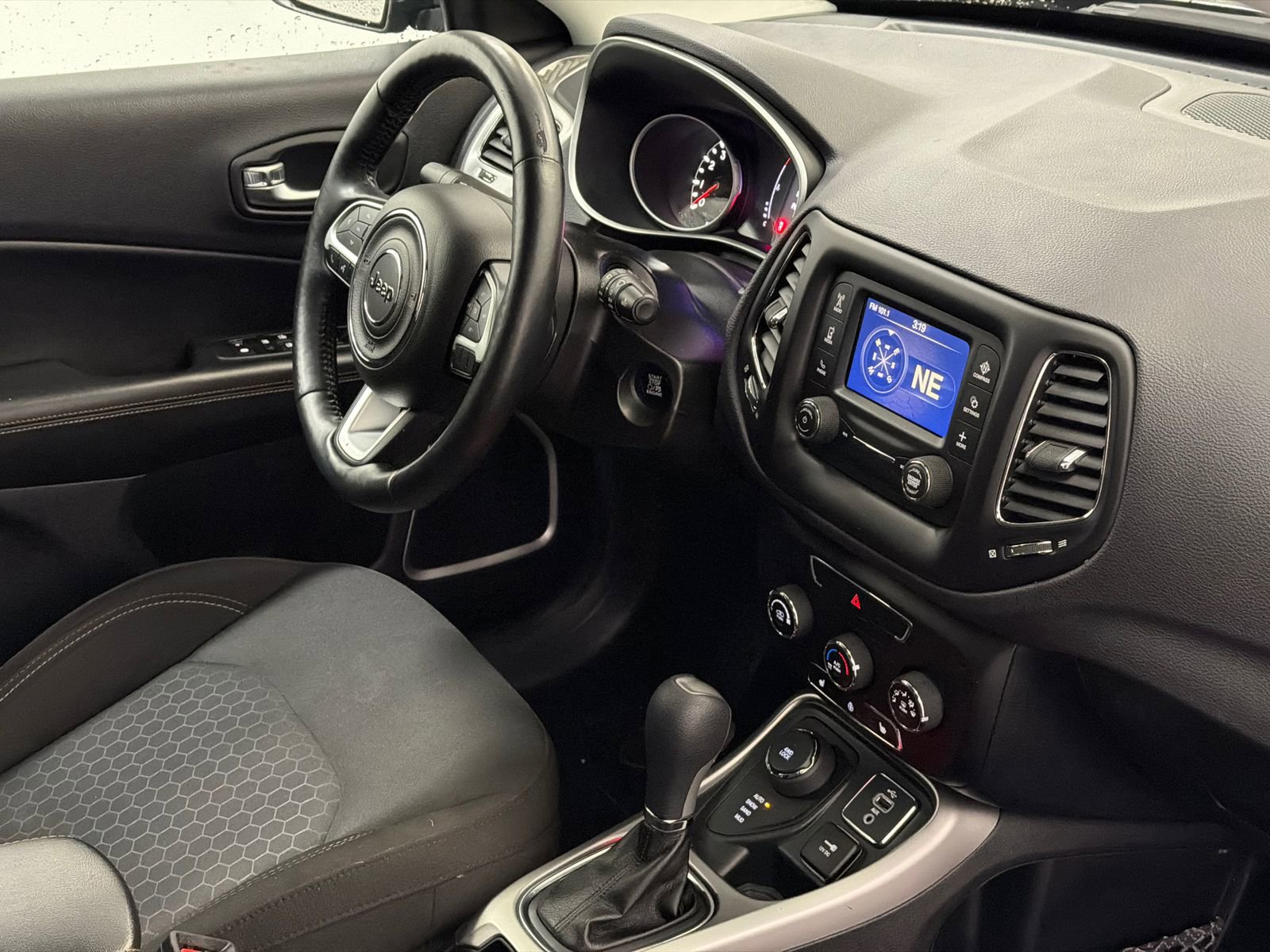 Used 2018 Jeep Compass Sport w/ Cold Weather Group image 8