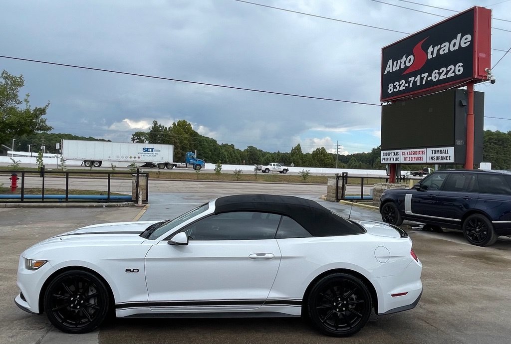 Used 2016 Ford Mustang GT Premium w/ Black Accent Package RWD image 5