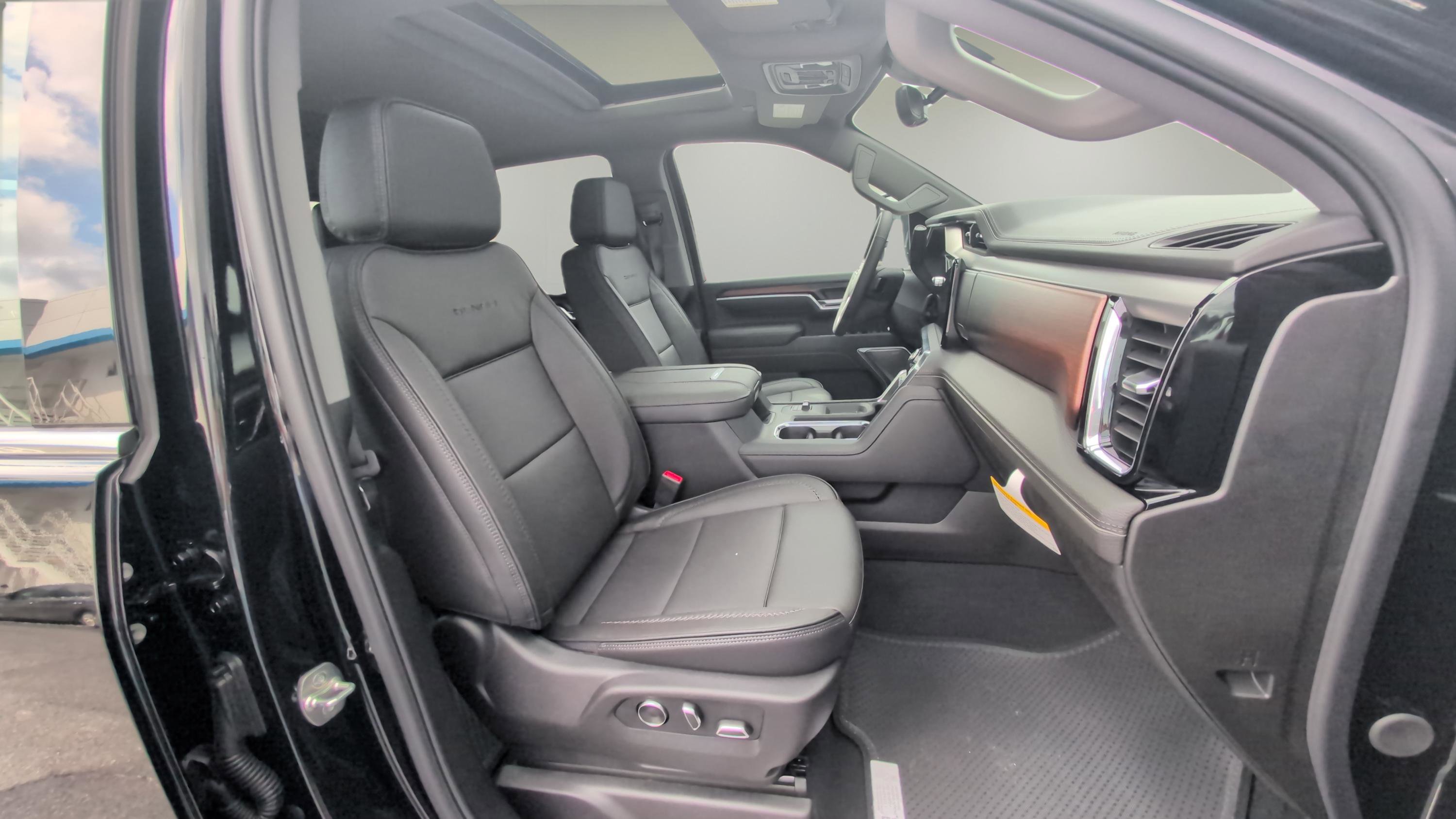 New 2026 GMC Sierra 3500 Denali w/ Technology Package image 12