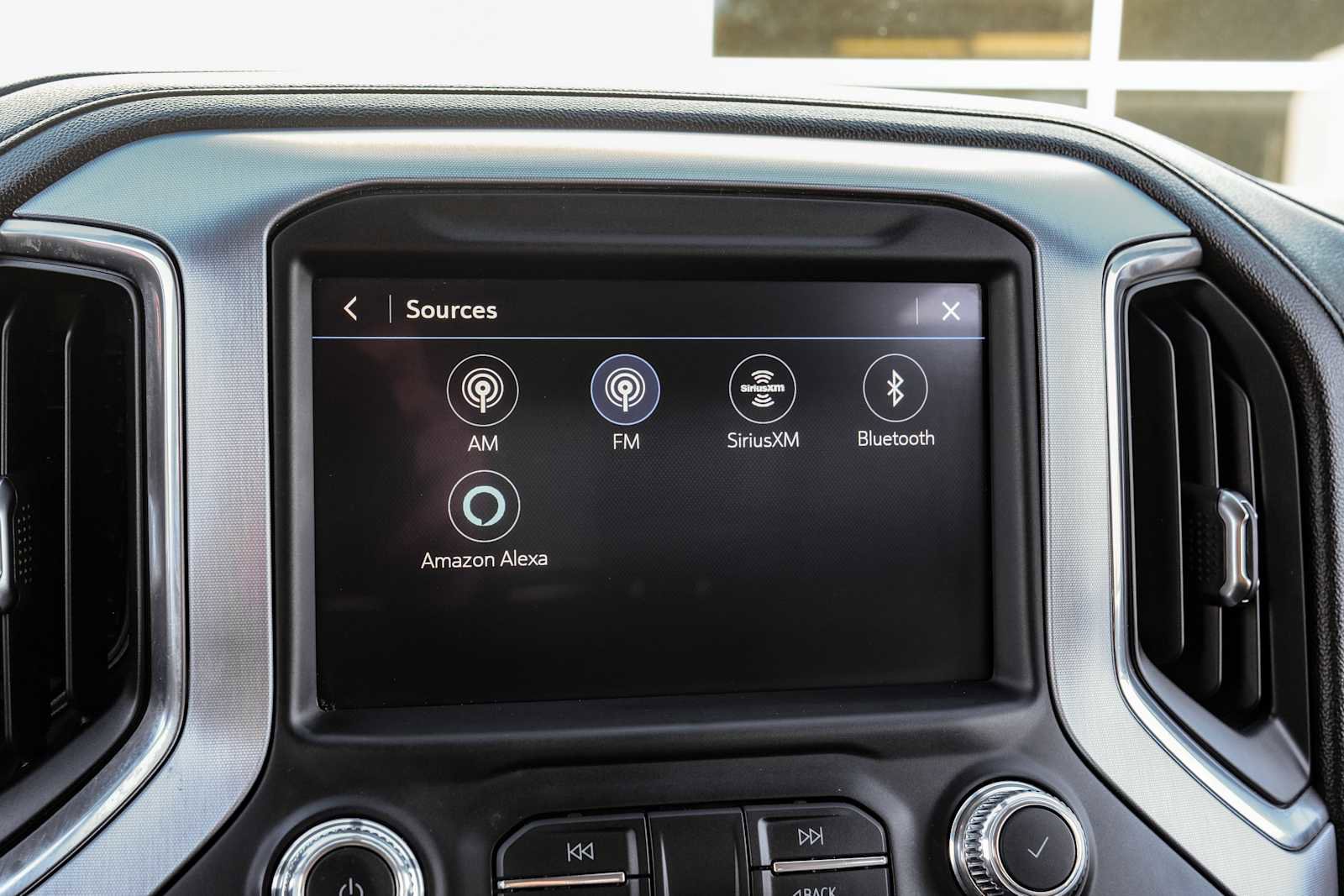 Used 2020 GMC Sierra 1500 SLT image 31