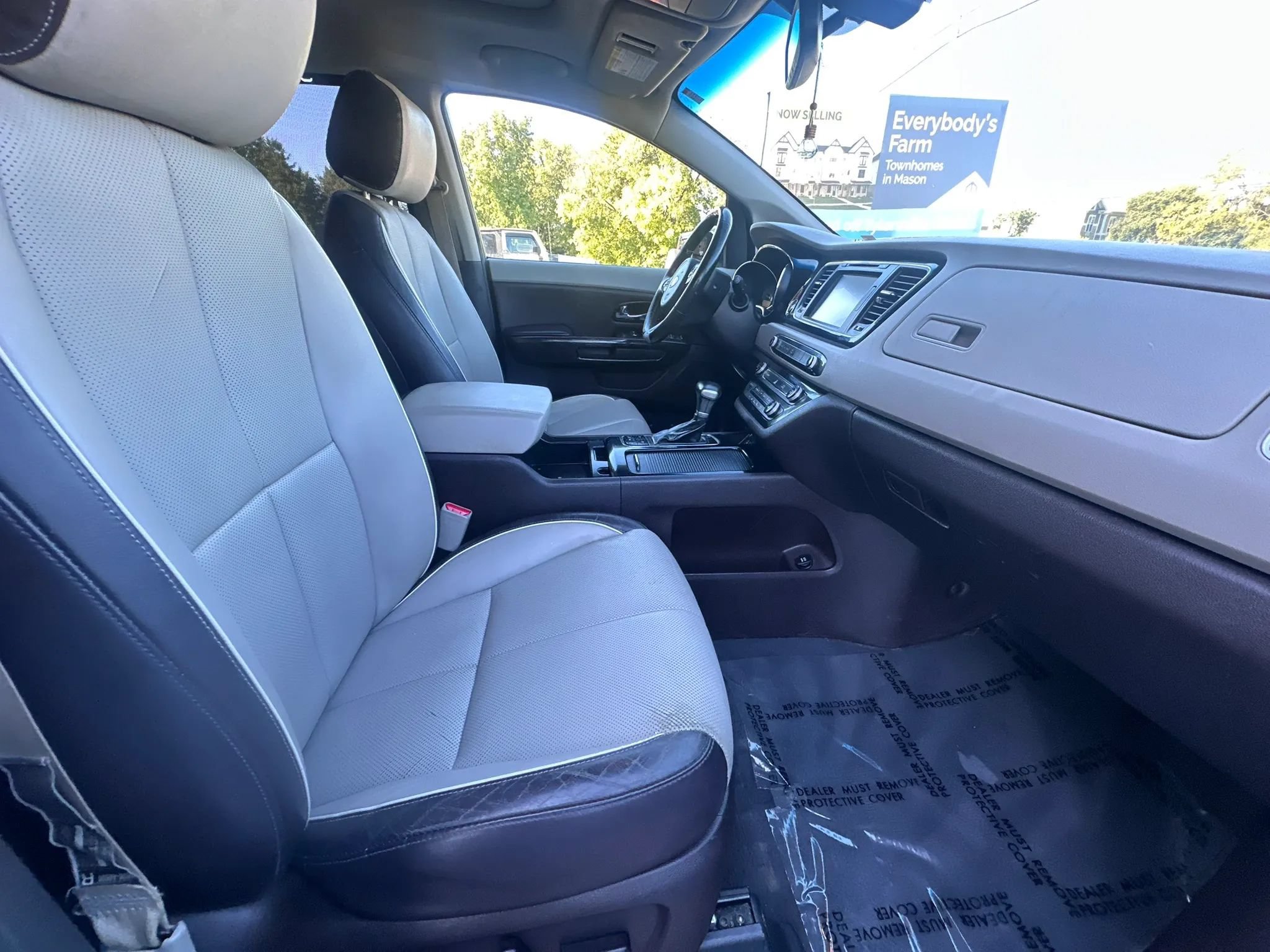 Used 2017 Kia Sedona SX Limited w/ SXL Prestige Package FWD image 29