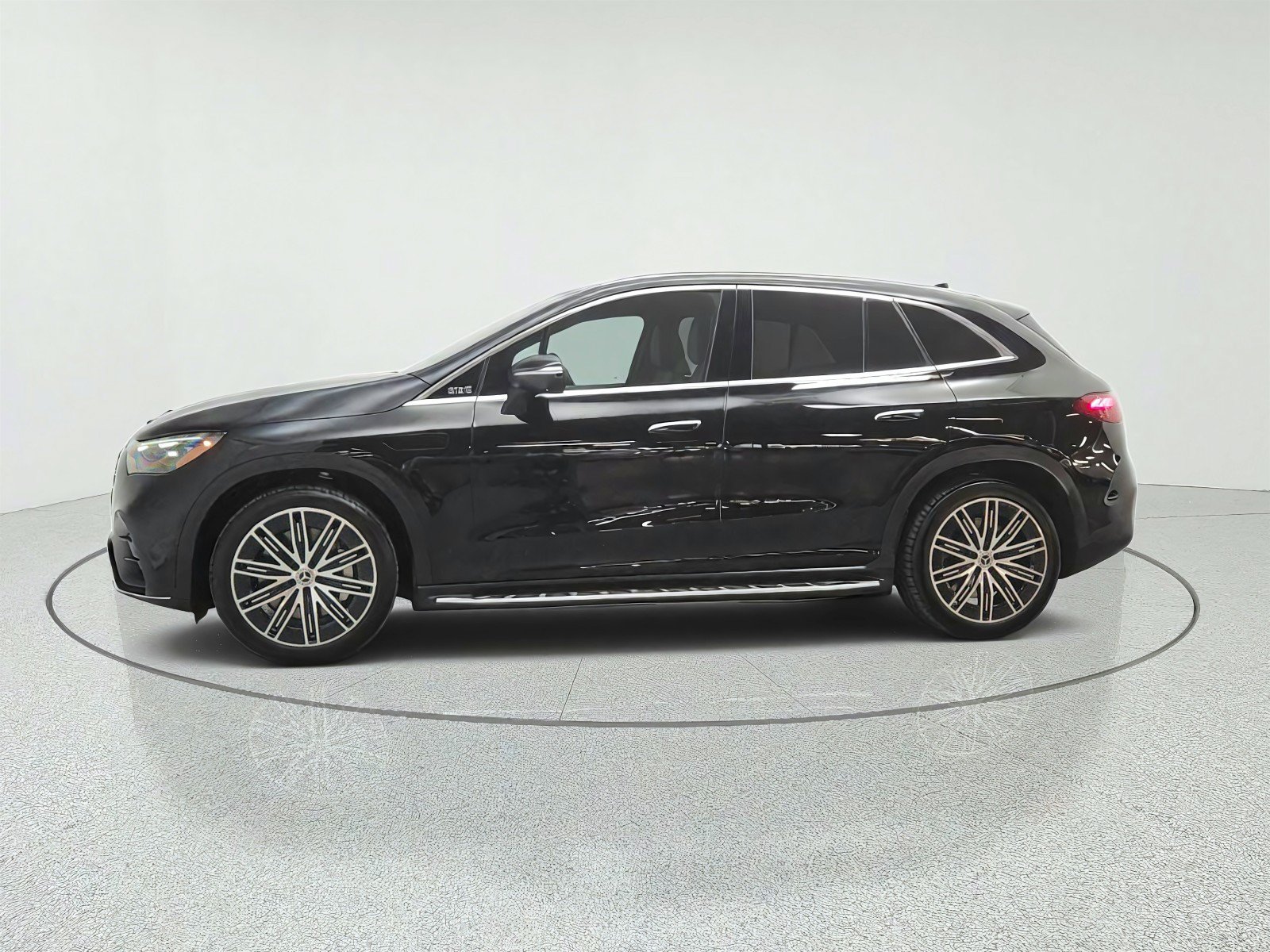 Used 2023 Mercedes-Benz EQE 500 4MATIC SUV image 8